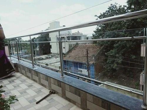 Staircase railing